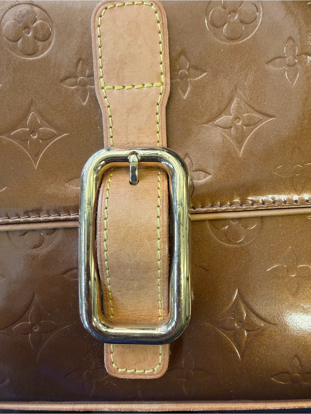 Louis Vuitton Brown Patent Vernis Monogram Crossbody Bag with Buckle - Picture 5 of 9